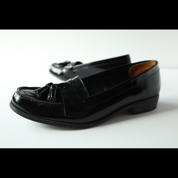 Women’s Clarks Loafer with tassel - Picture 2 of 4